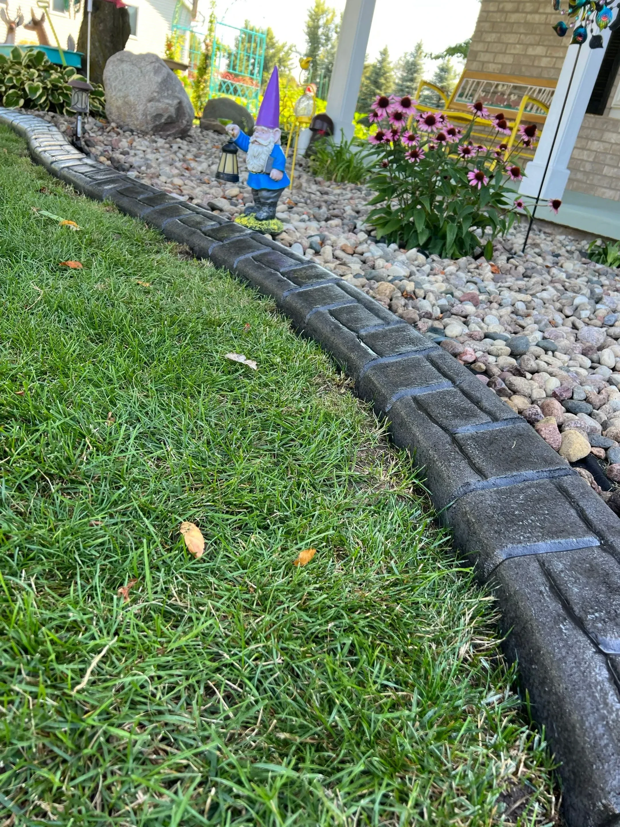 Professional landscape curbing