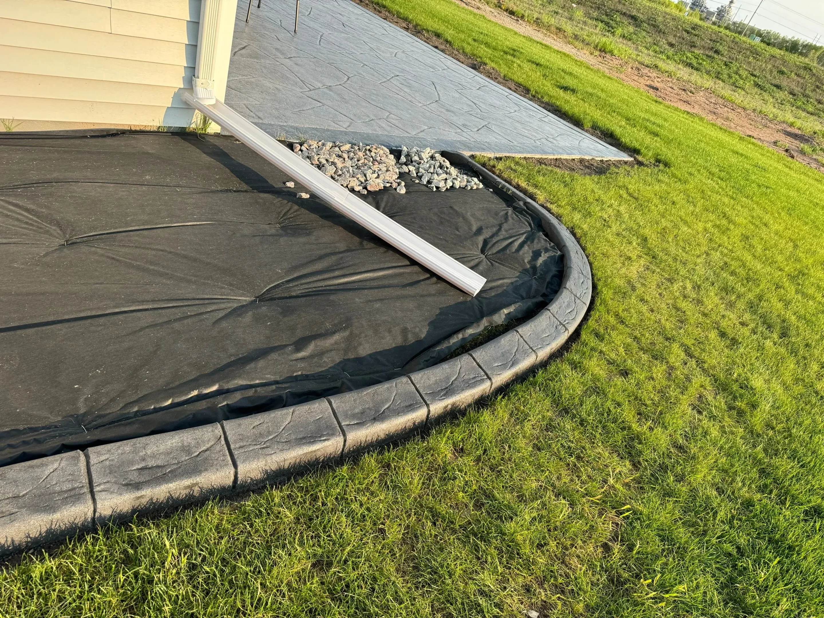 Professional landscape curbing in Chanhassen, MN